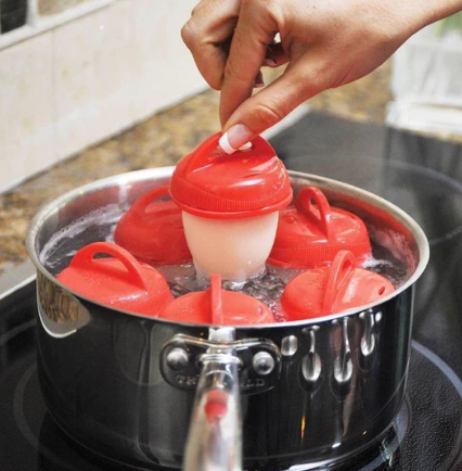 HERVIDOR DE HUEVOS CON DISEÑO DE SILICONA - EGGY